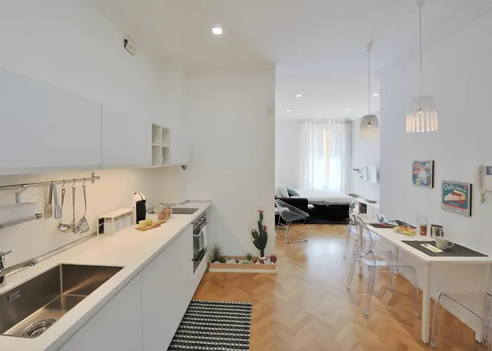 Crispi Modern Flat In The Historic Center Rom