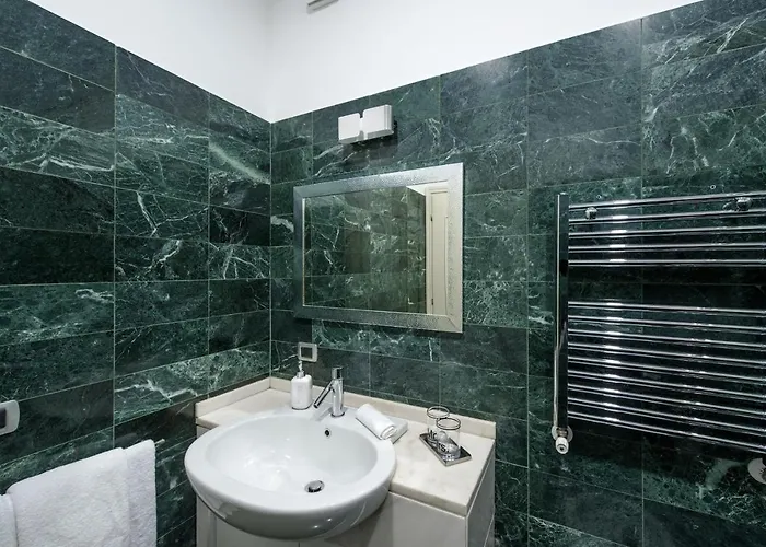Crispi Modern Flat In The Historic Center Apartment